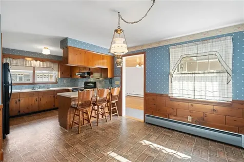 597 Woodward Road North Providence RI 02904