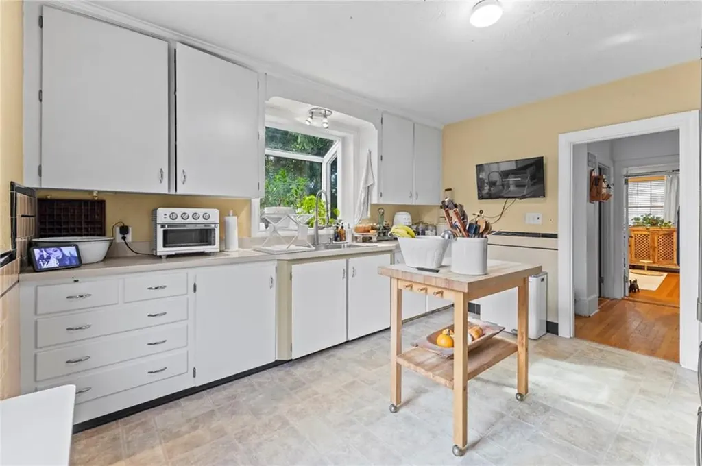2536 Hartford Avenue Johnston RI 02919