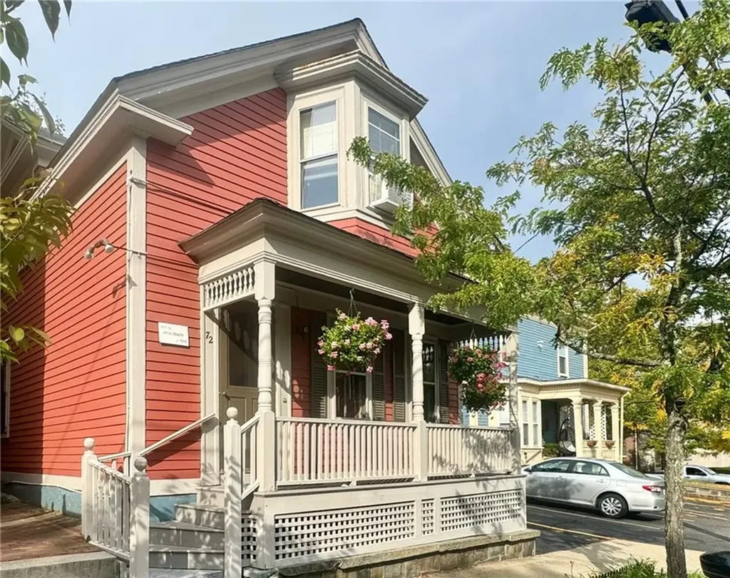 72 East Manning Street Providence RI 02906