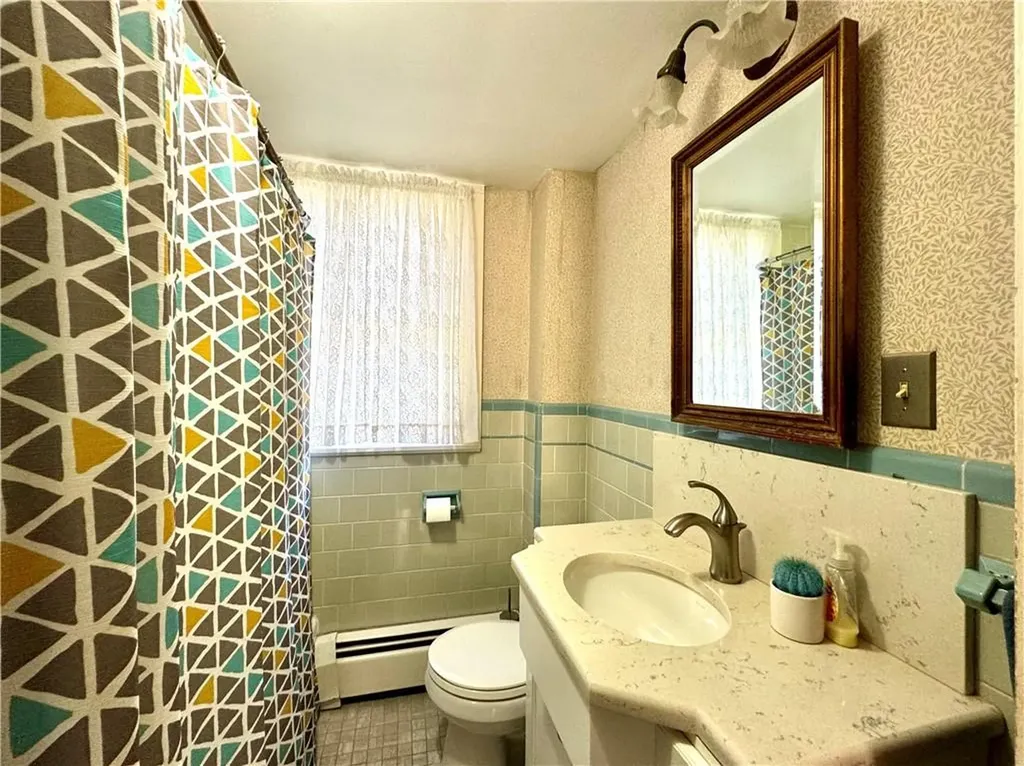 72 East Manning Street Providence RI 02906
