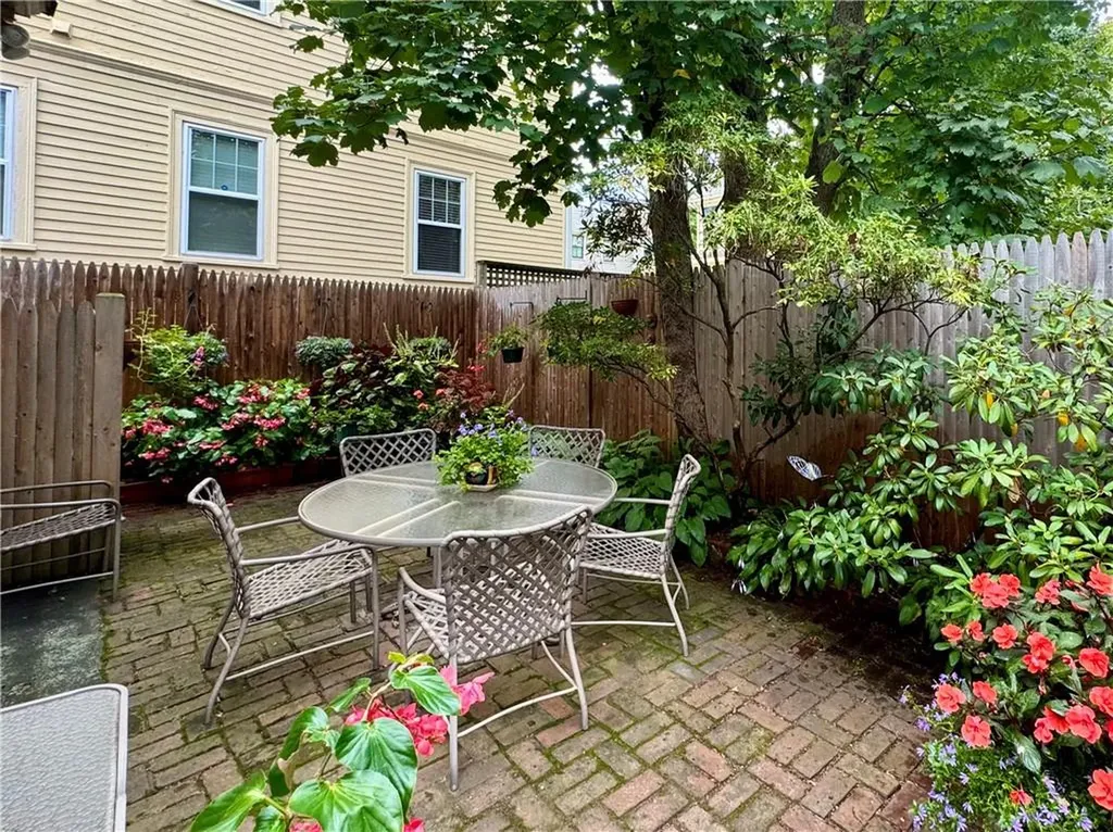 72 East Manning Street Providence RI 02906