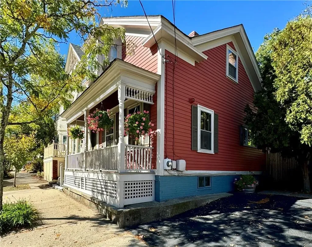 72 East Manning Street Providence RI 02906