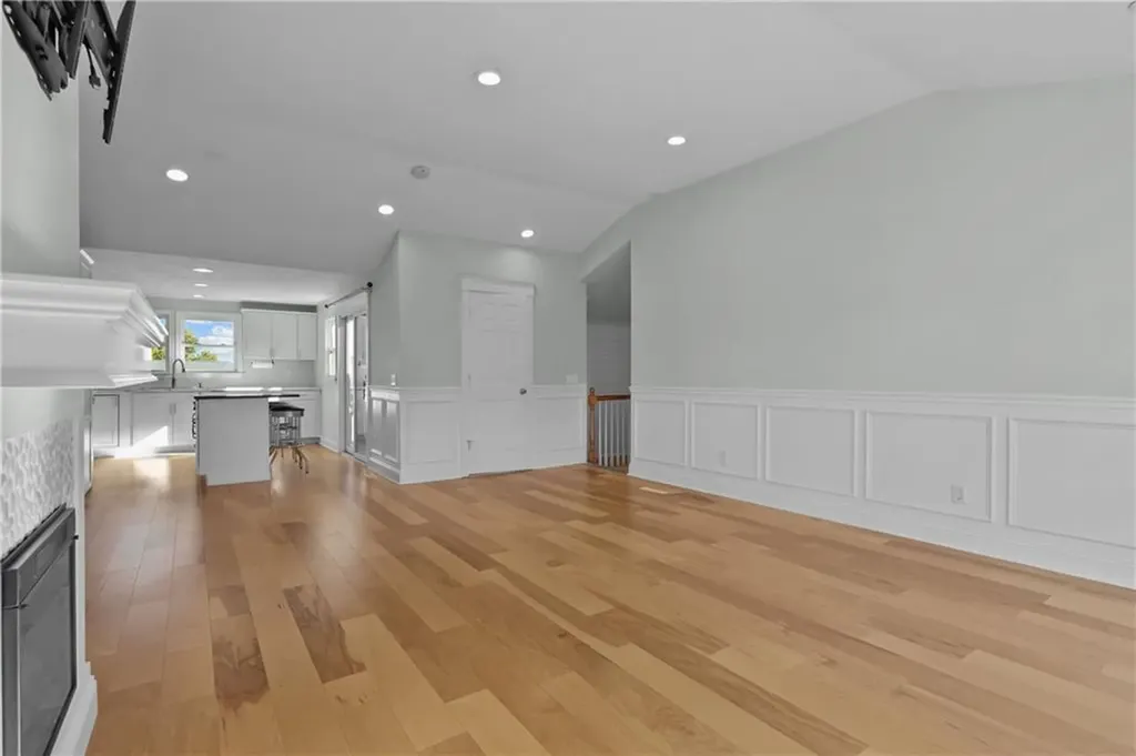 120 Vallette Street Cranston RI 02920