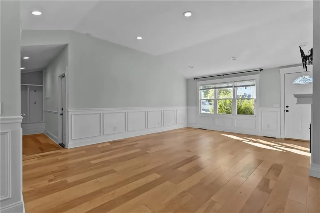 120 Vallette Street Cranston RI 02920