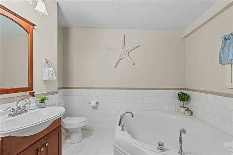 20 King Philip Trail East Greenwich RI 02818