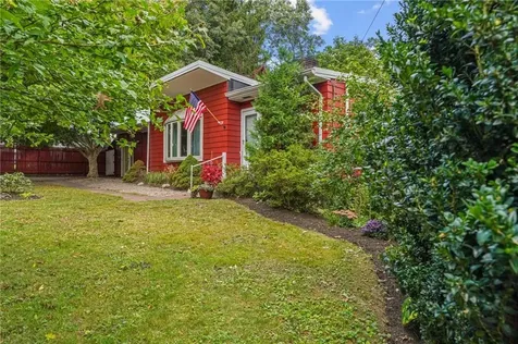 20 King Philip Trail East Greenwich RI 02818