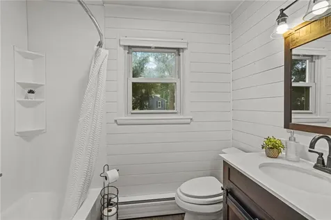 20 King Philip Trail East Greenwich RI 02818