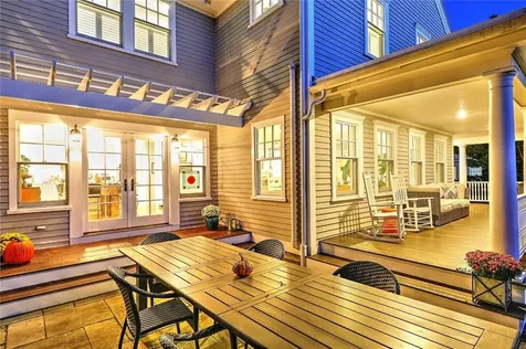 19 Summer Street Bristol RI 02809