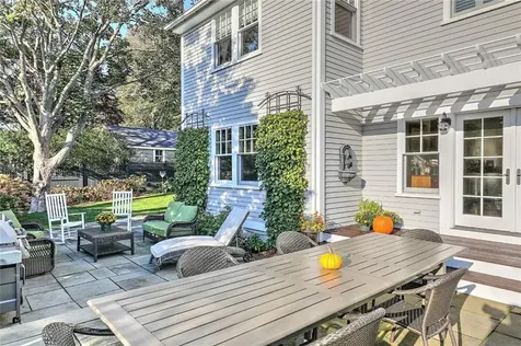 19 Summer Street Bristol RI 02809