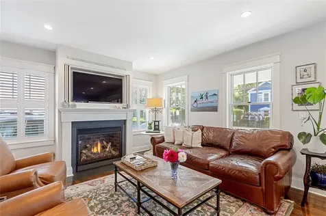 19 Summer Street Bristol RI 02809