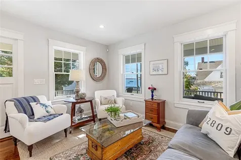 19 Summer Street Bristol RI 02809