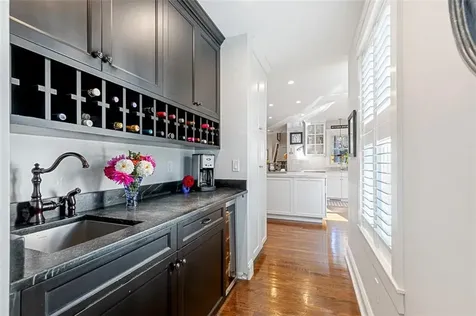 19 Summer Street Bristol RI 02809