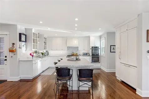 19 Summer Street Bristol RI 02809