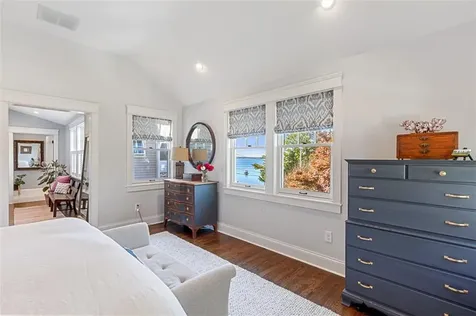 19 Summer Street Bristol RI 02809