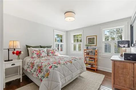 19 Summer Street Bristol RI 02809