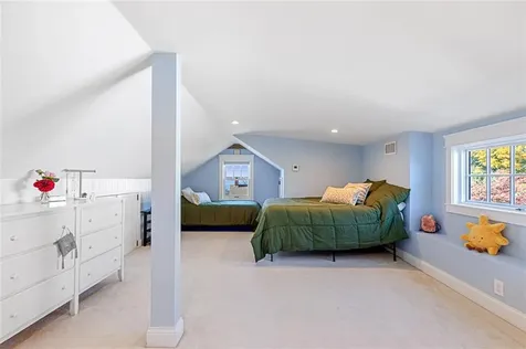 19 Summer Street Bristol RI 02809