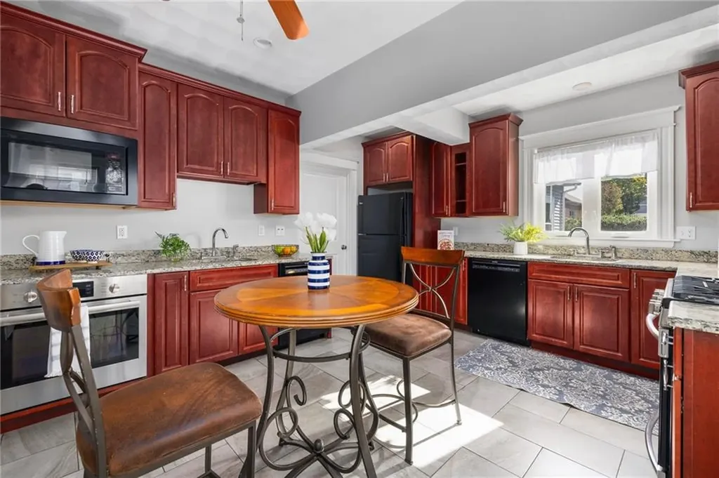 21 Lewis Street Providence RI 02906