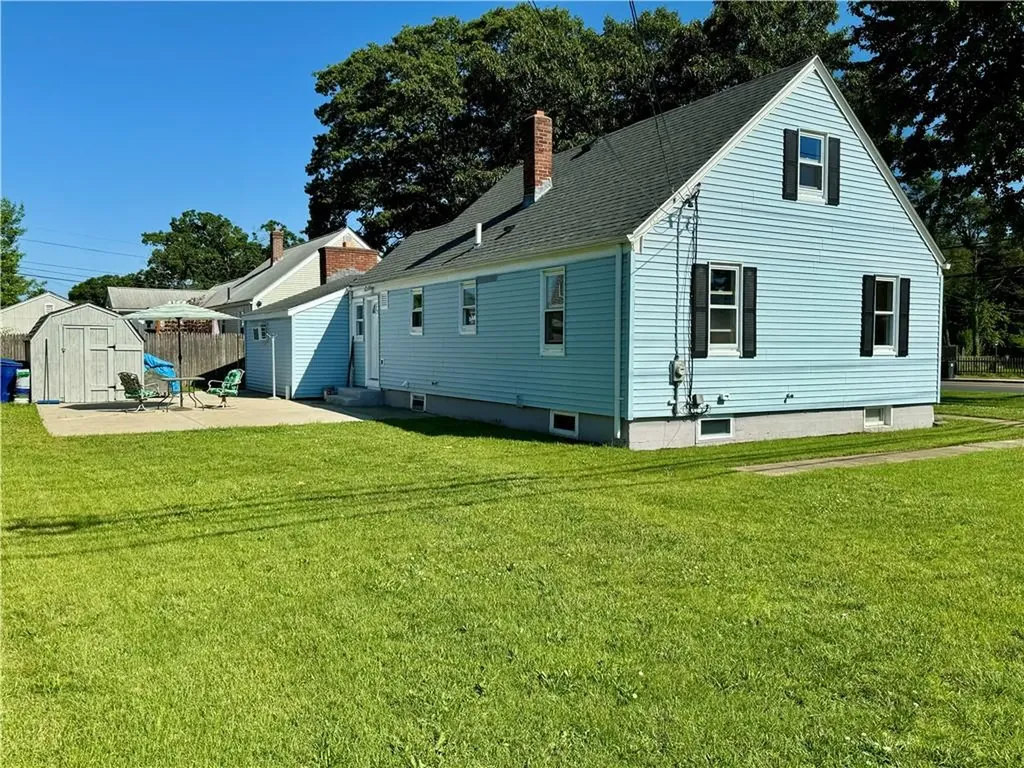2545 West Shore Road Warwick RI 02889