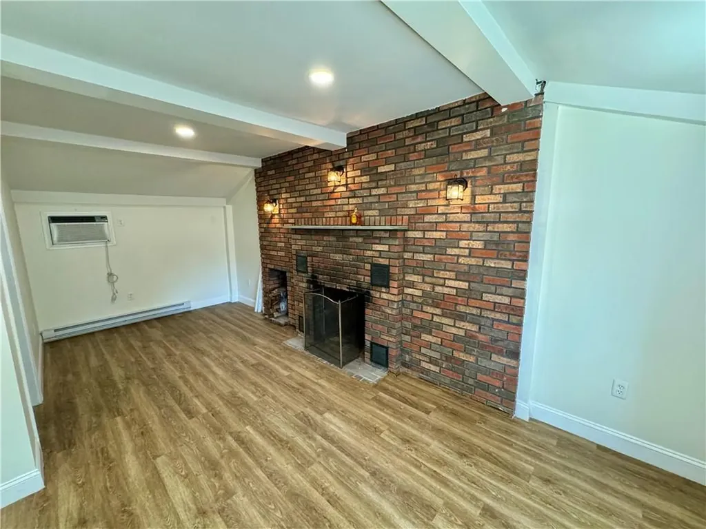 2545 West Shore Road Warwick RI 02889