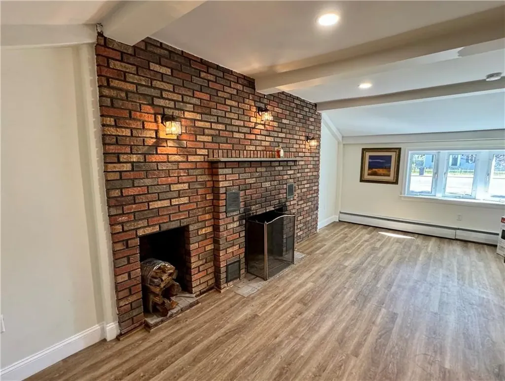 2545 West Shore Road Warwick RI 02889