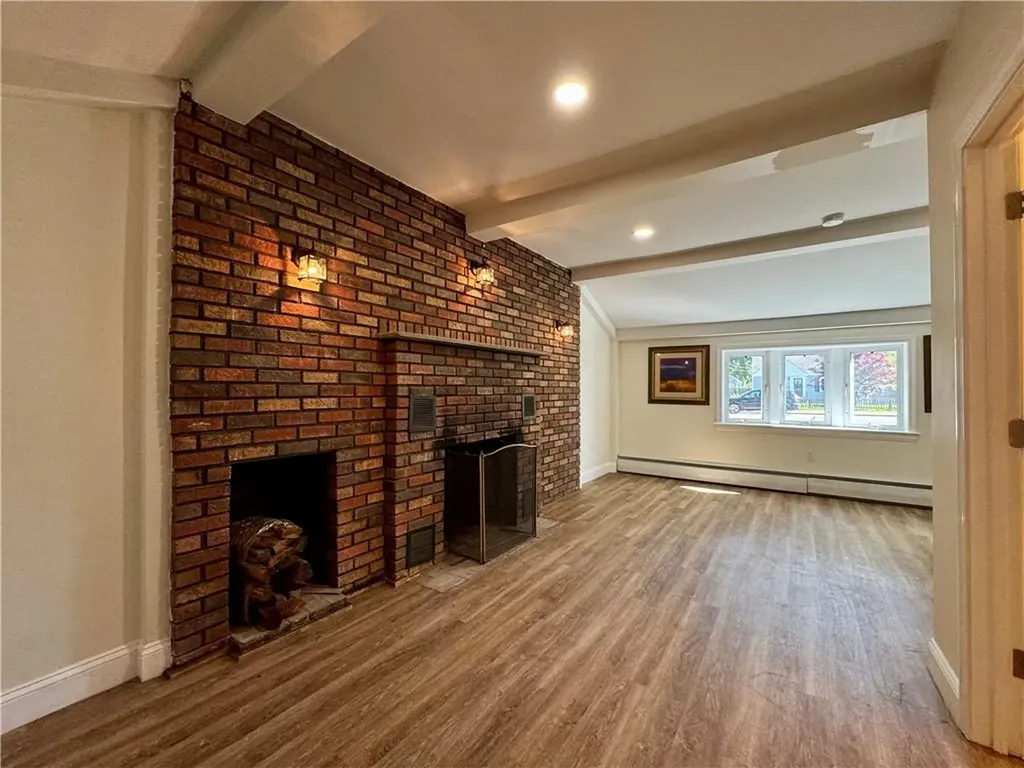 2545 West Shore Road Warwick RI 02889