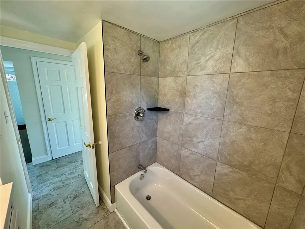 2545 West Shore Road Warwick RI 02889