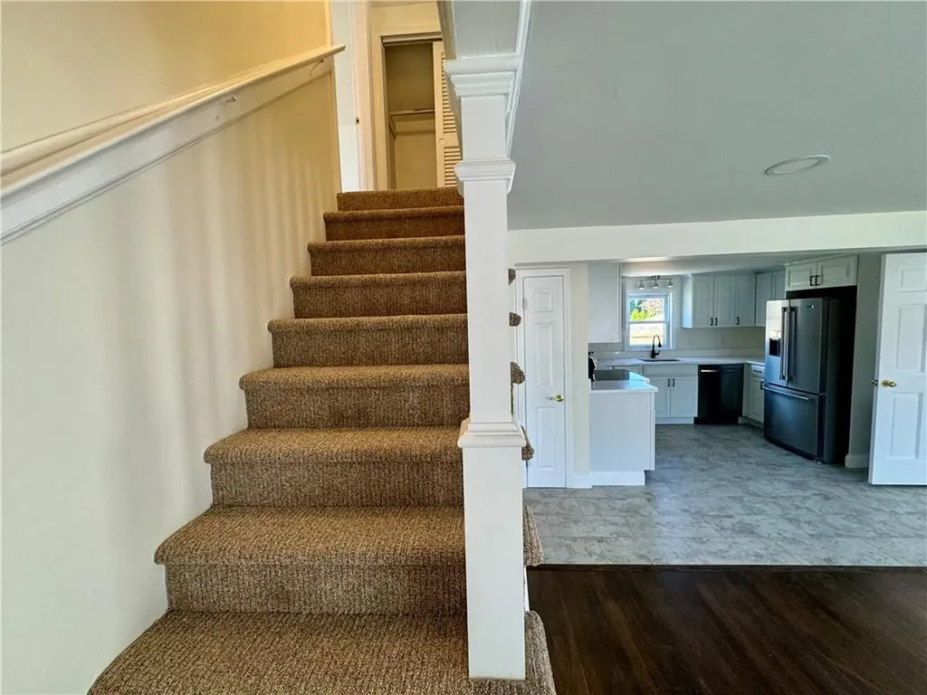 2545 West Shore Road Warwick RI 02889