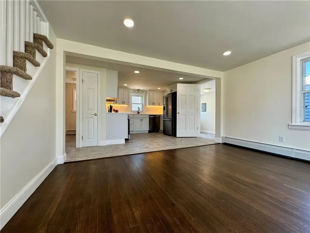2545 West Shore Road Warwick RI 02889