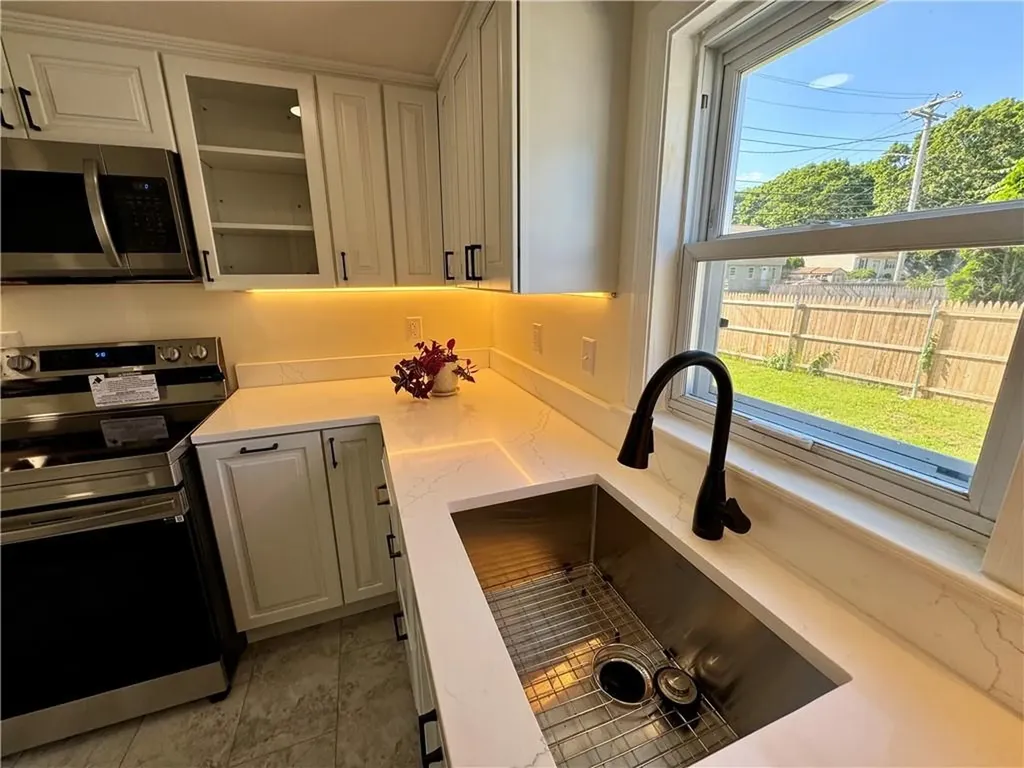 2545 West Shore Road Warwick RI 02889