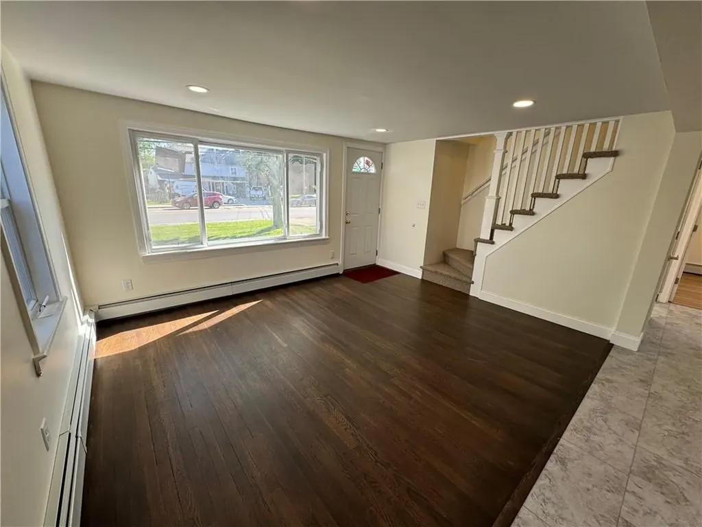 2545 West Shore Road Warwick RI 02889