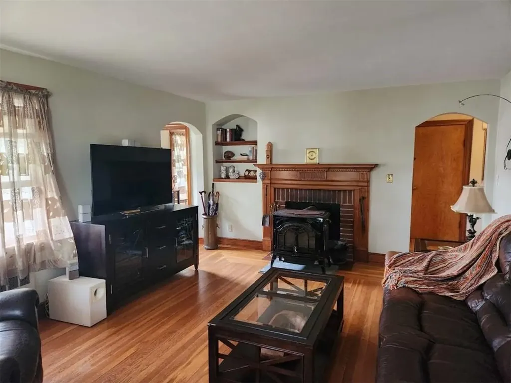 30 Daggett Avenue Pawtucket RI 02861