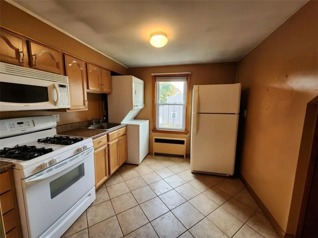 30 Daggett Avenue Pawtucket RI 02861
