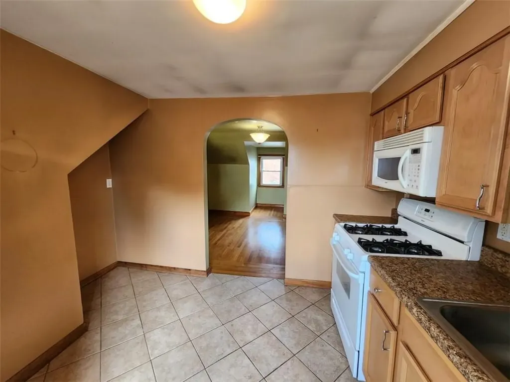 30 Daggett Avenue Pawtucket RI 02861