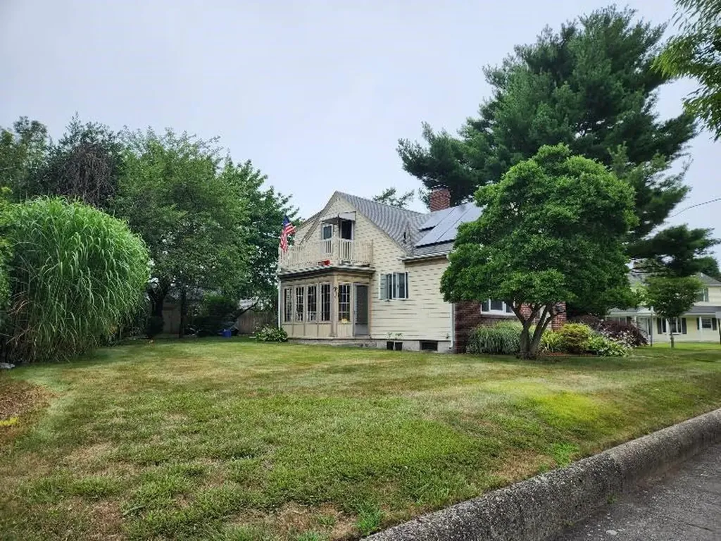 30 Daggett Avenue Pawtucket RI 02861