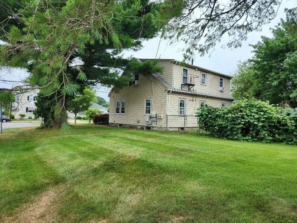 30 Daggett Avenue Pawtucket RI 02861