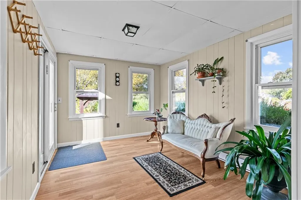 14 Foxhill Avenue Bristol RI 02809