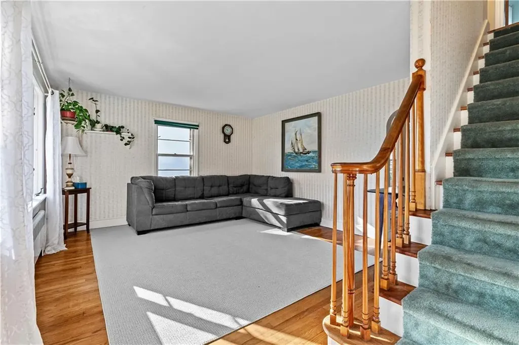 14 Foxhill Avenue Bristol RI 02809
