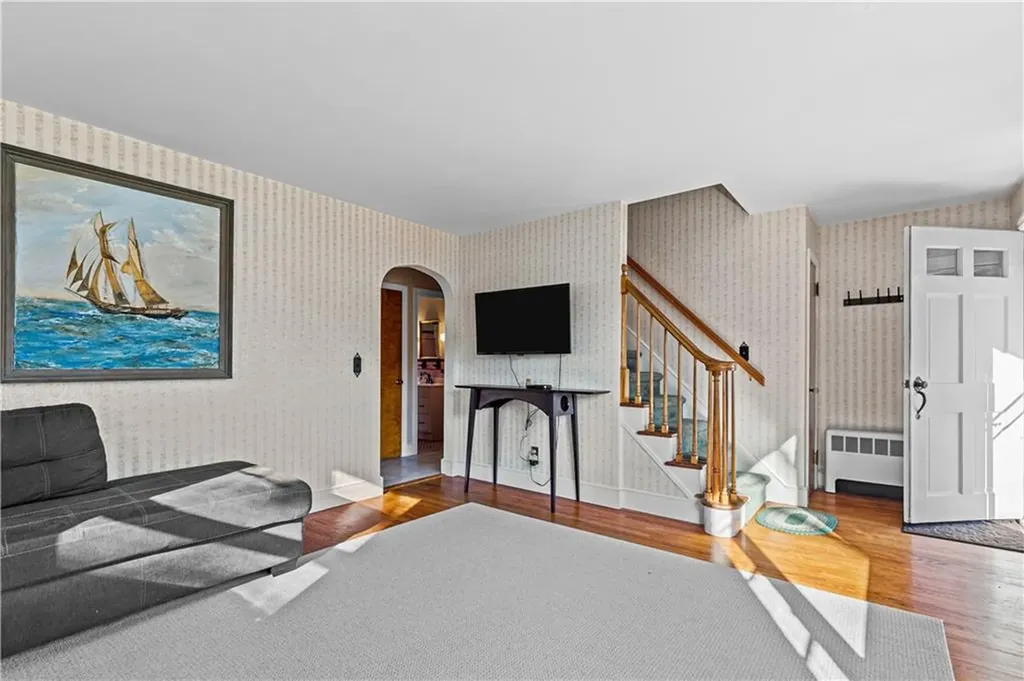 14 Foxhill Avenue Bristol RI 02809