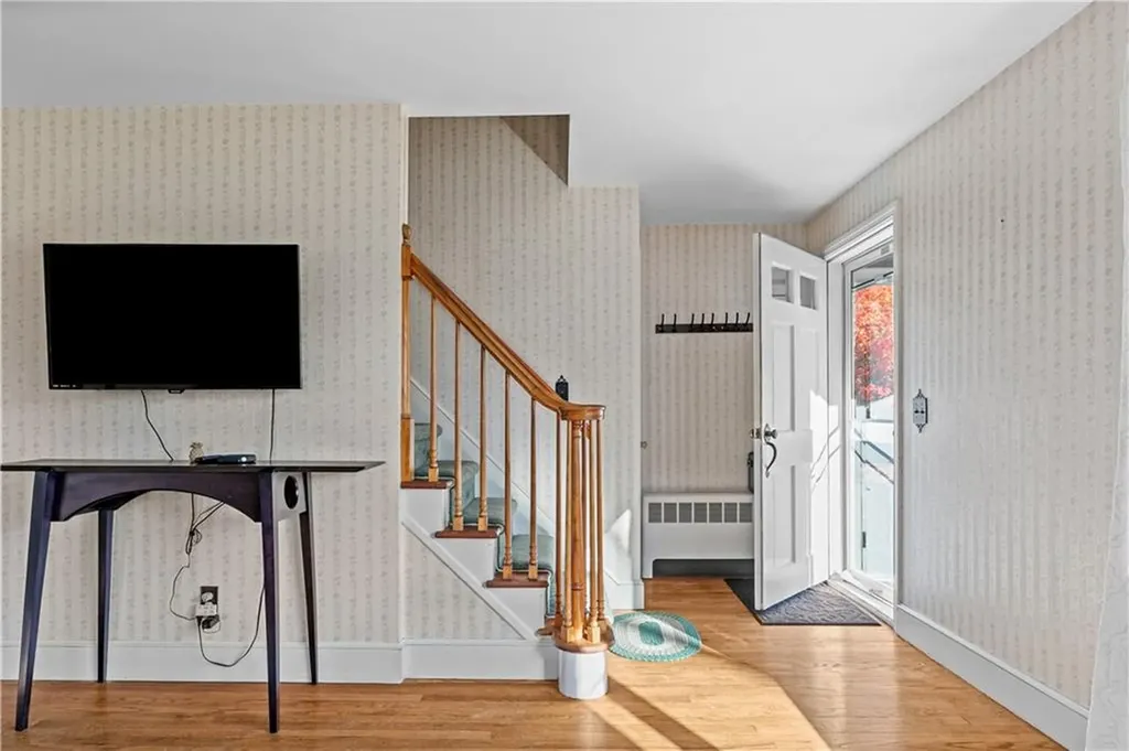 14 Foxhill Avenue Bristol RI 02809