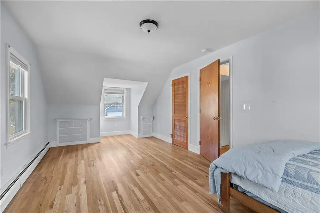 14 Foxhill Avenue Bristol RI 02809