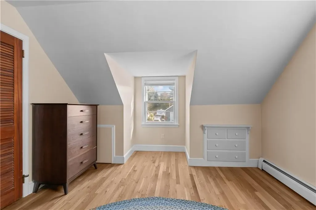 14 Foxhill Avenue Bristol RI 02809