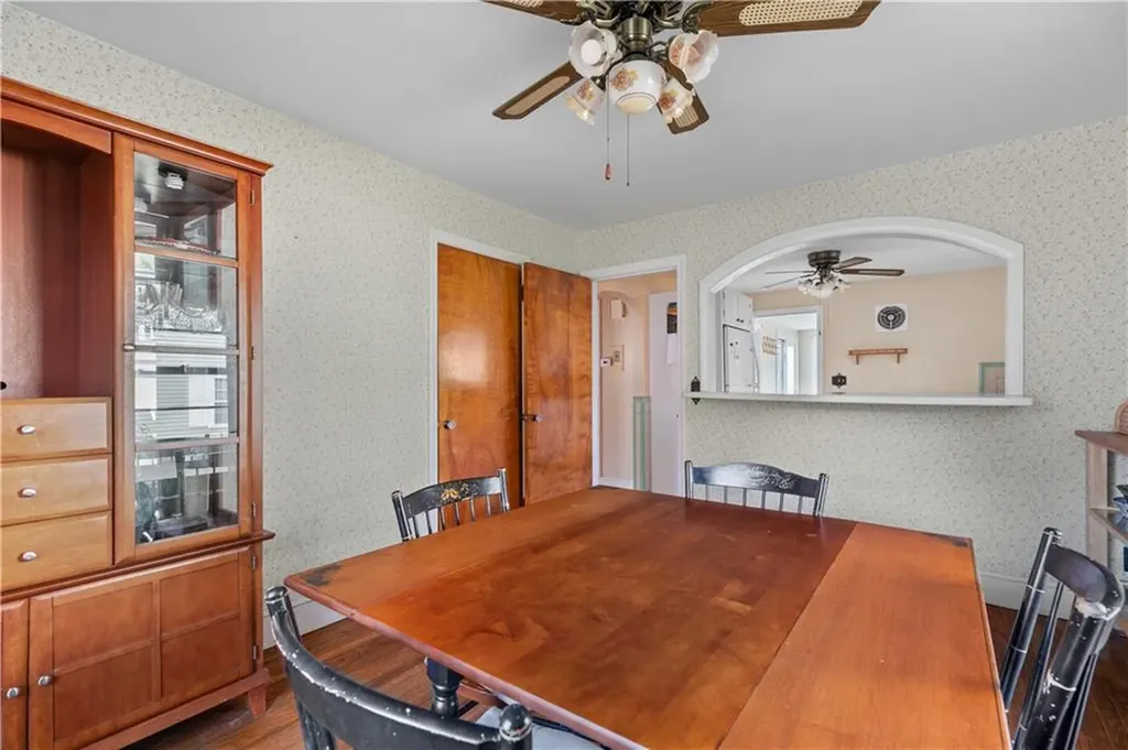 14 Foxhill Avenue Bristol RI 02809