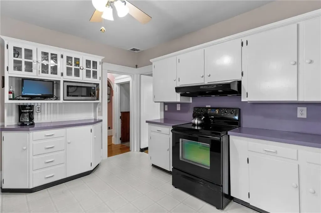 3181 Post Road Warwick RI 02886