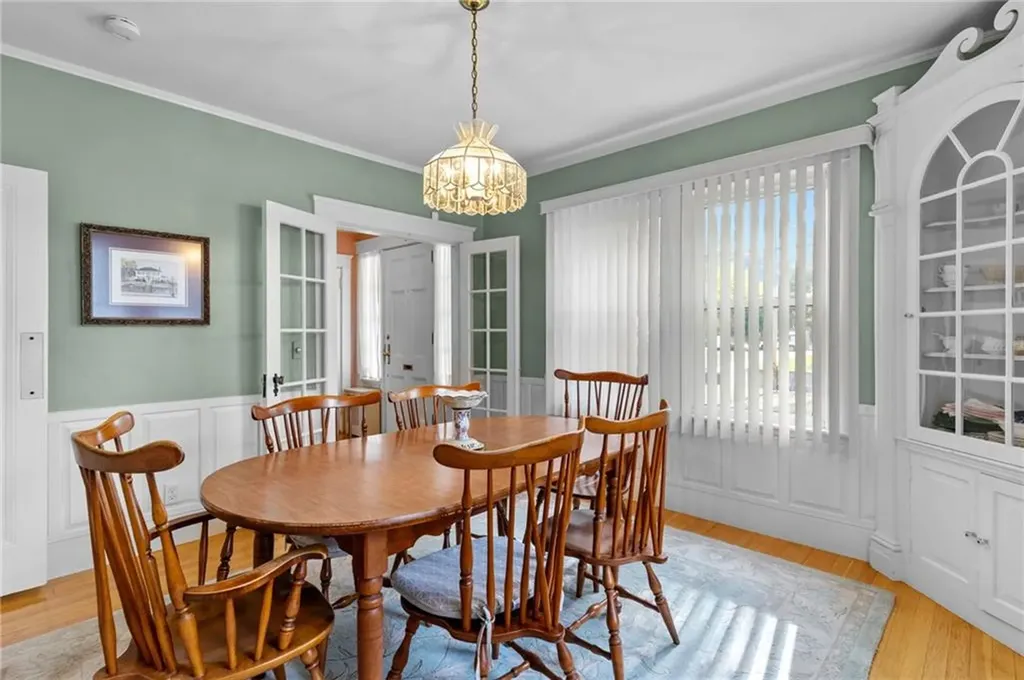 3181 Post Road Warwick RI 02886