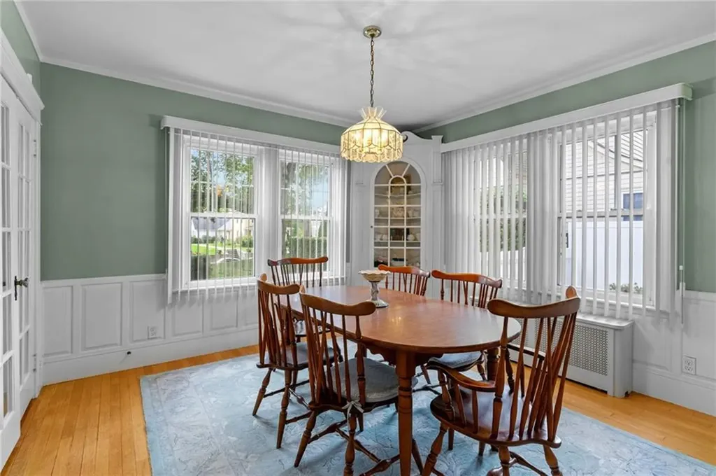 3181 Post Road Warwick RI 02886