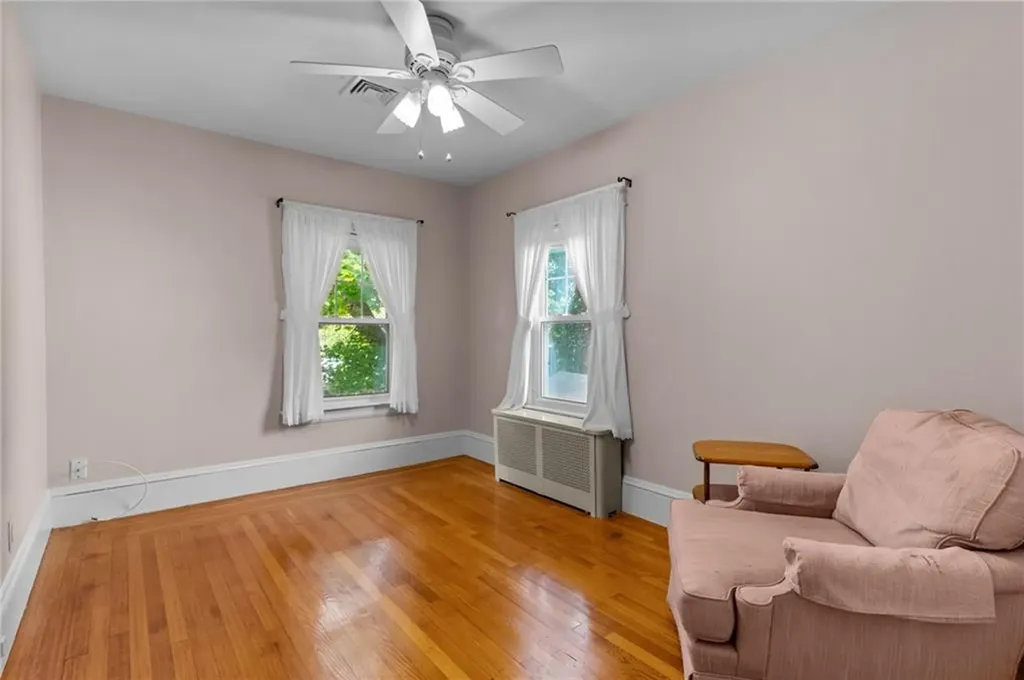 3181 Post Road Warwick RI 02886