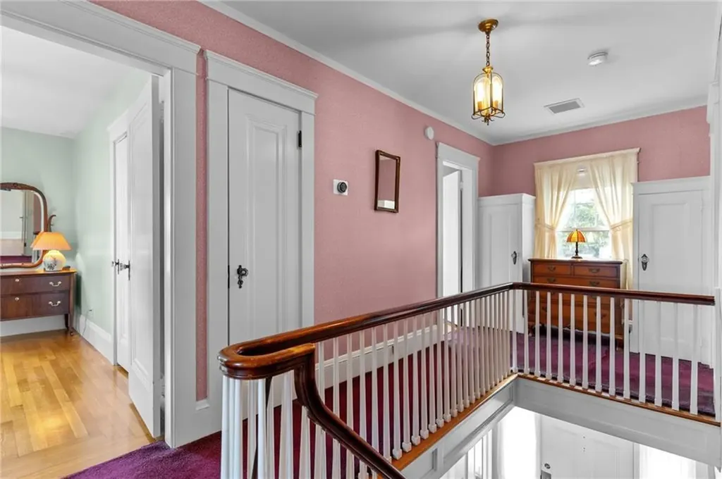 3181 Post Road Warwick RI 02886