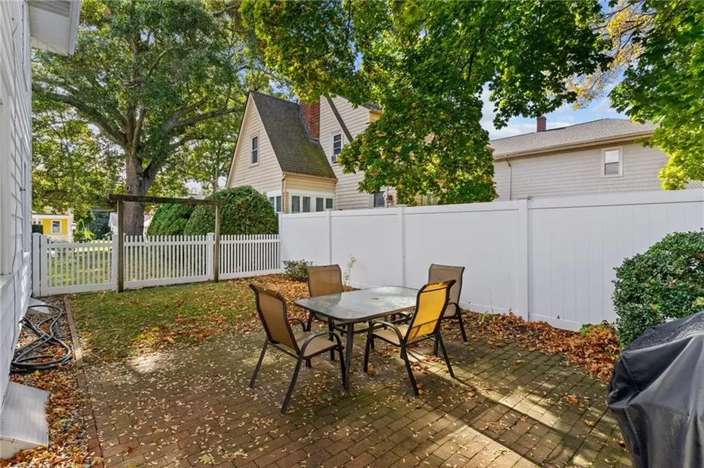 3181 Post Road Warwick RI 02886