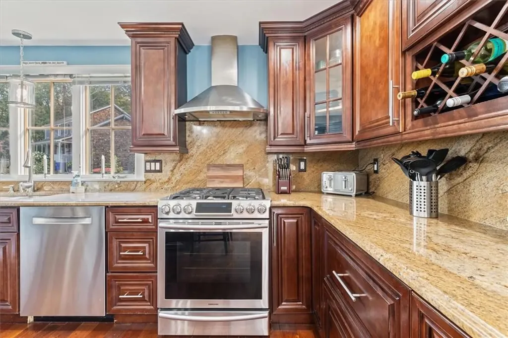 5 Tyler Court Warren RI 02885