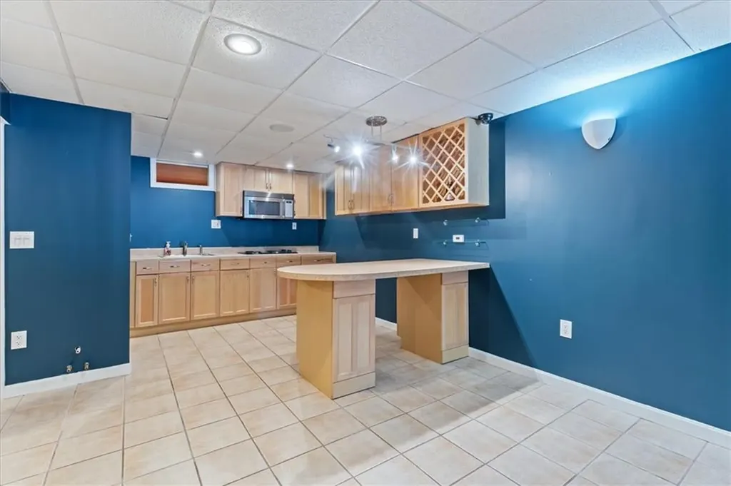 5 Tyler Court Warren RI 02885